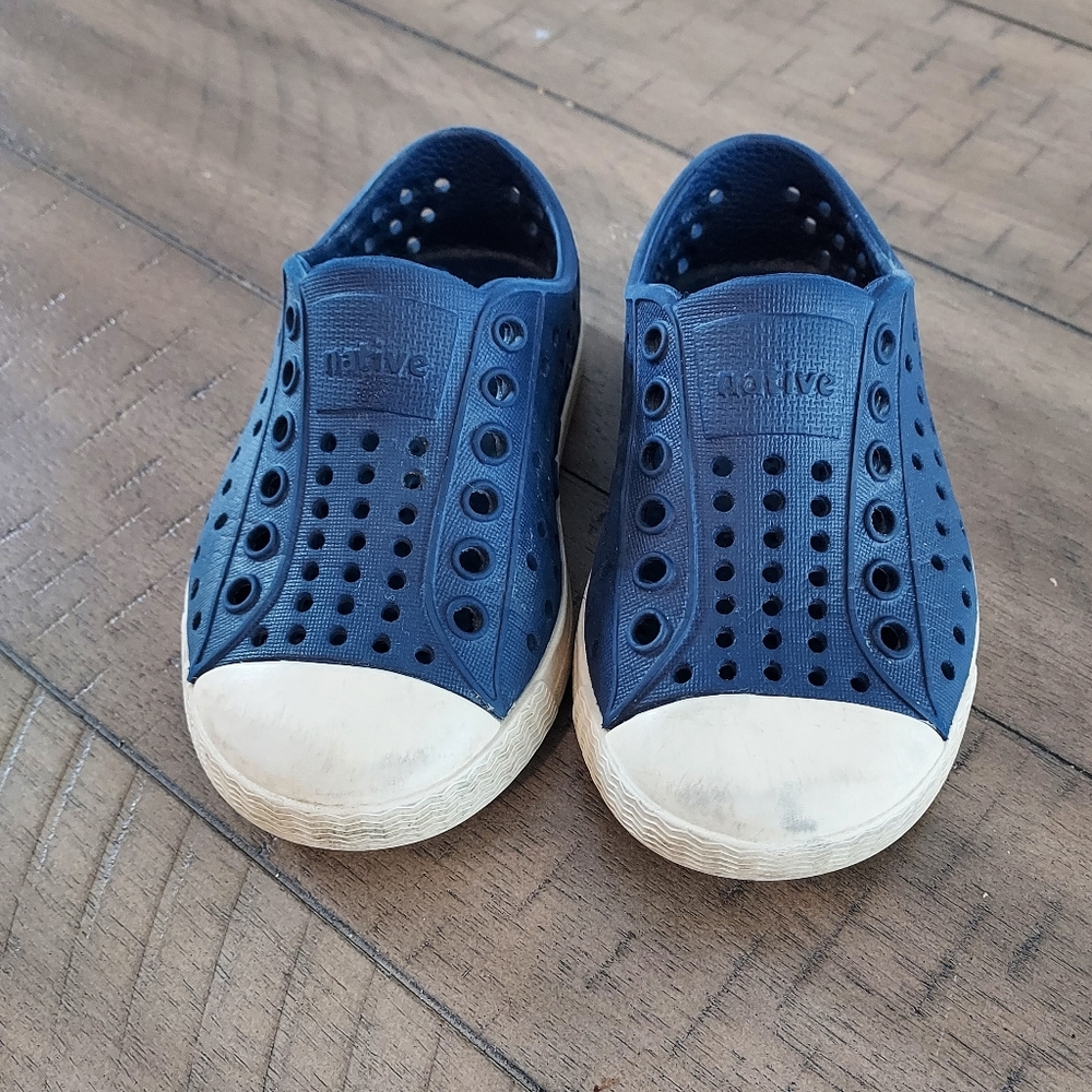 Natives shoes size 5 navy blue